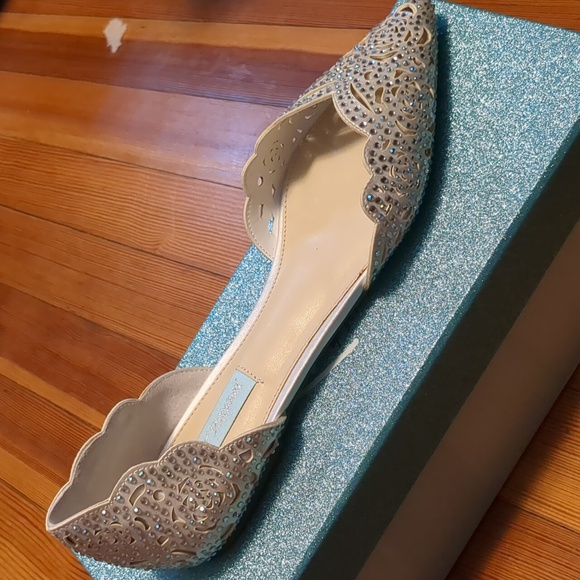 Betsy Johnson "blue" wedding shoes - Picture 1 of 5